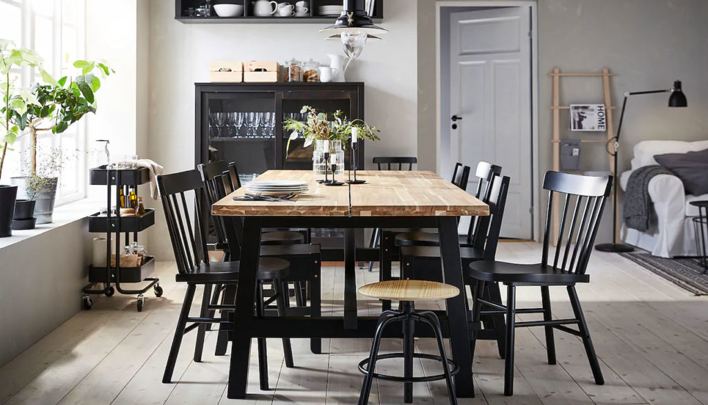 Ikea stoły – jak wybrać dobry rozkładany stół?