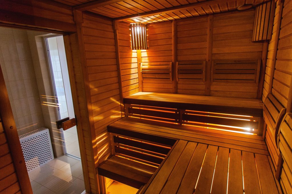 Czy warto mieć w domu saunę? Ile to kosztuje ?