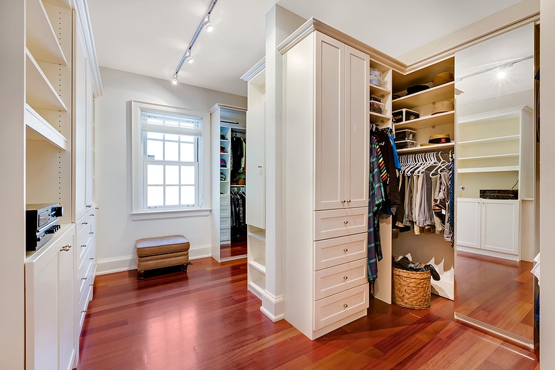 Drzwi do garderoby – jakie wybrać?