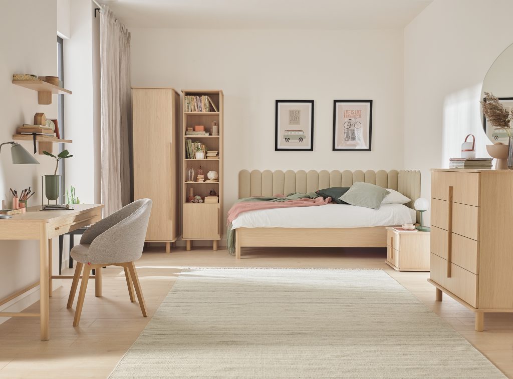 Kojący design w 5 krokach: Jak kształty, kolory i materiały użyte w sypialni mogą wspierać relaks?
